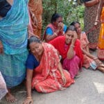 পিষে মৃত্যু মহিলার