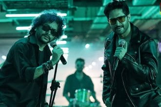 রকস্টার রূপে বিক্রম-রূপম