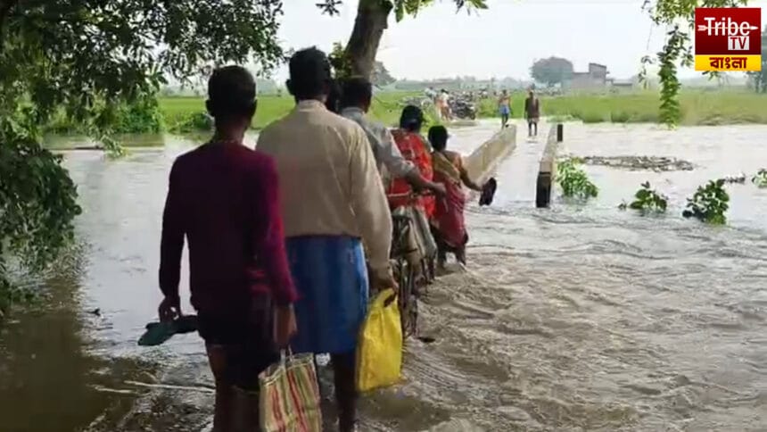 বিপদসীমার ওপরে দেবখালের জল