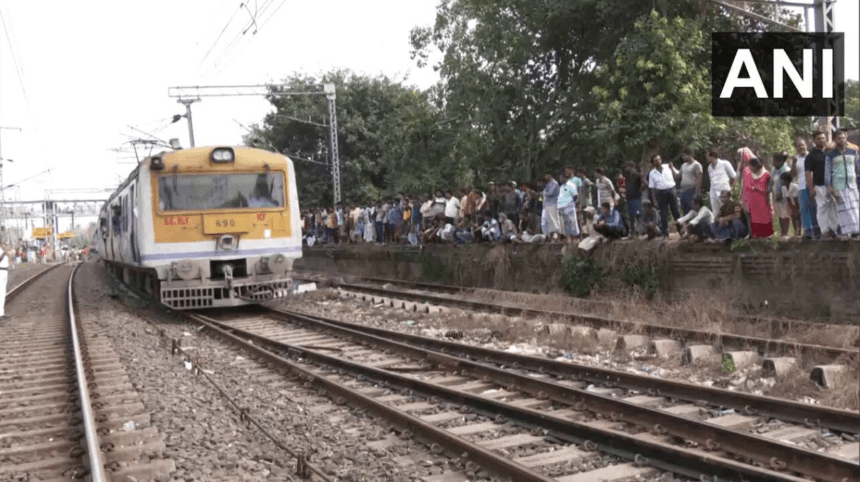 Local Train Cancel in Howrah