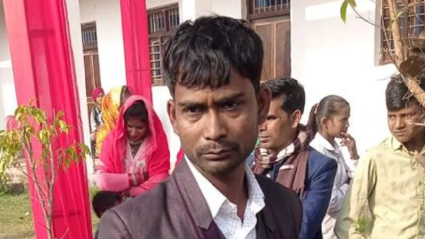 Groom Garlands Friend