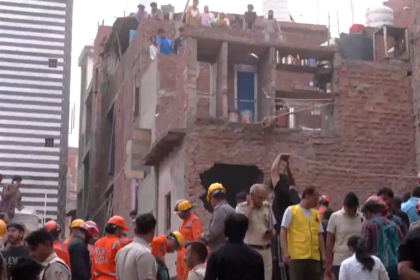 Building collapses in Delhi