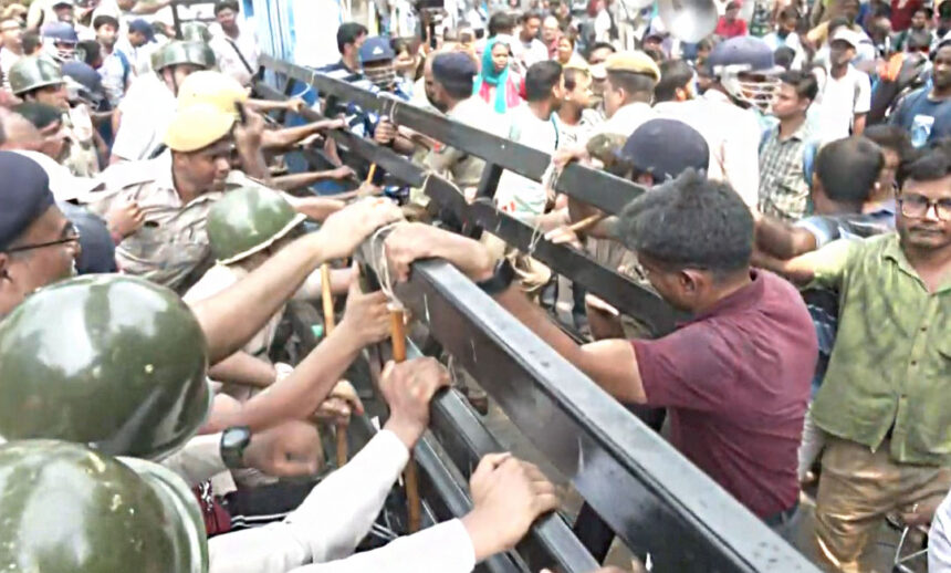 Protest at Bikash Bhavan