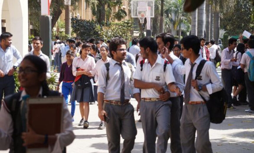 Pujo Holiday in School