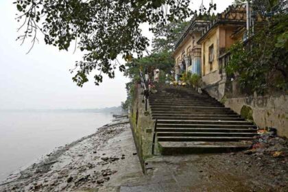 Historic Kumartuli Ghat