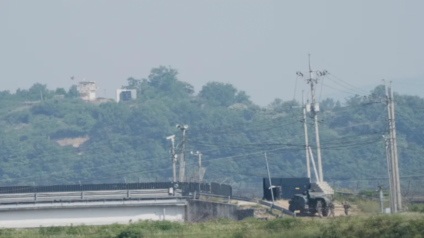 North Korea Man cross border to South