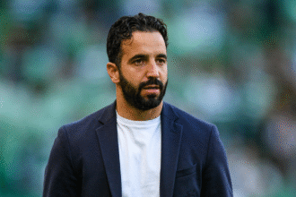 Manchester United Midfielder Deal