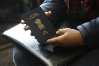 Indians give up citizenship
