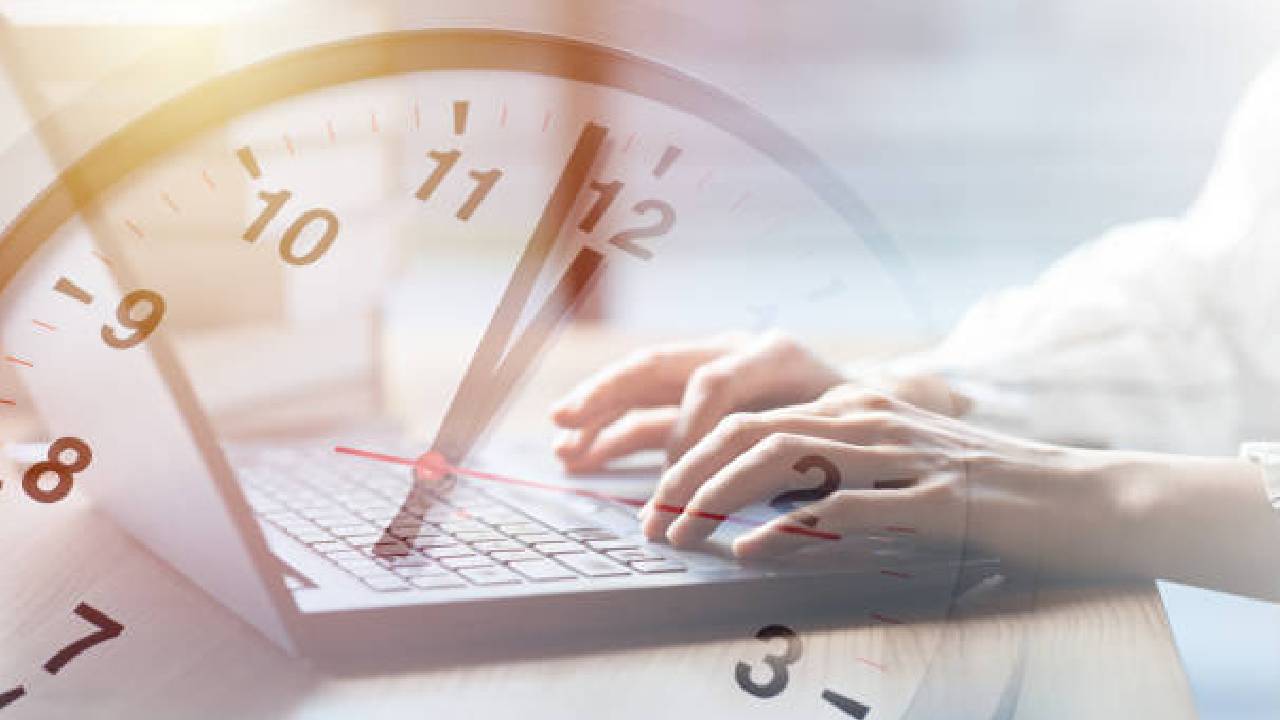 Safe Working Hours While Using Computer Working hours: কোন যুগে মানুষের কাজের সময়সীমা কেমন ছিল? » KTV Bangla