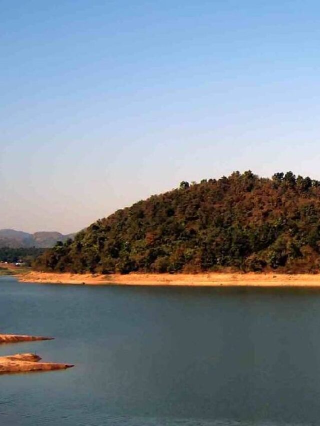 এই জায়গা যেন ছবির থেকেও সুন্দর, জল-জঙ্গল জুটিতে বর্ষায় হিট