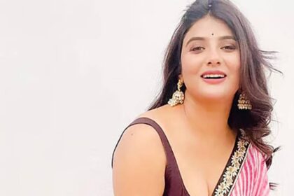 Actress Parno Mittra