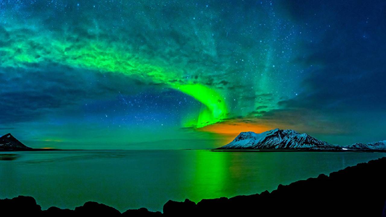 Strong Radio Blackout