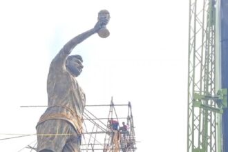 Messi Statue Kolkata