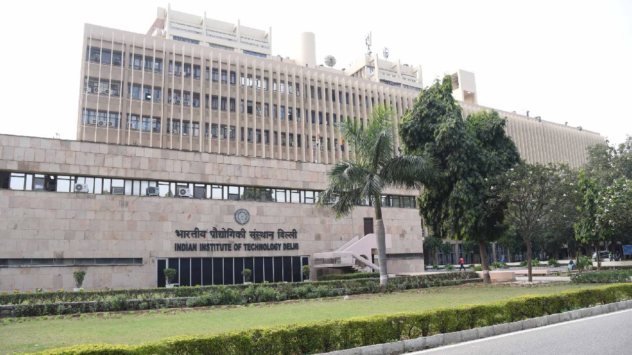 QS World University