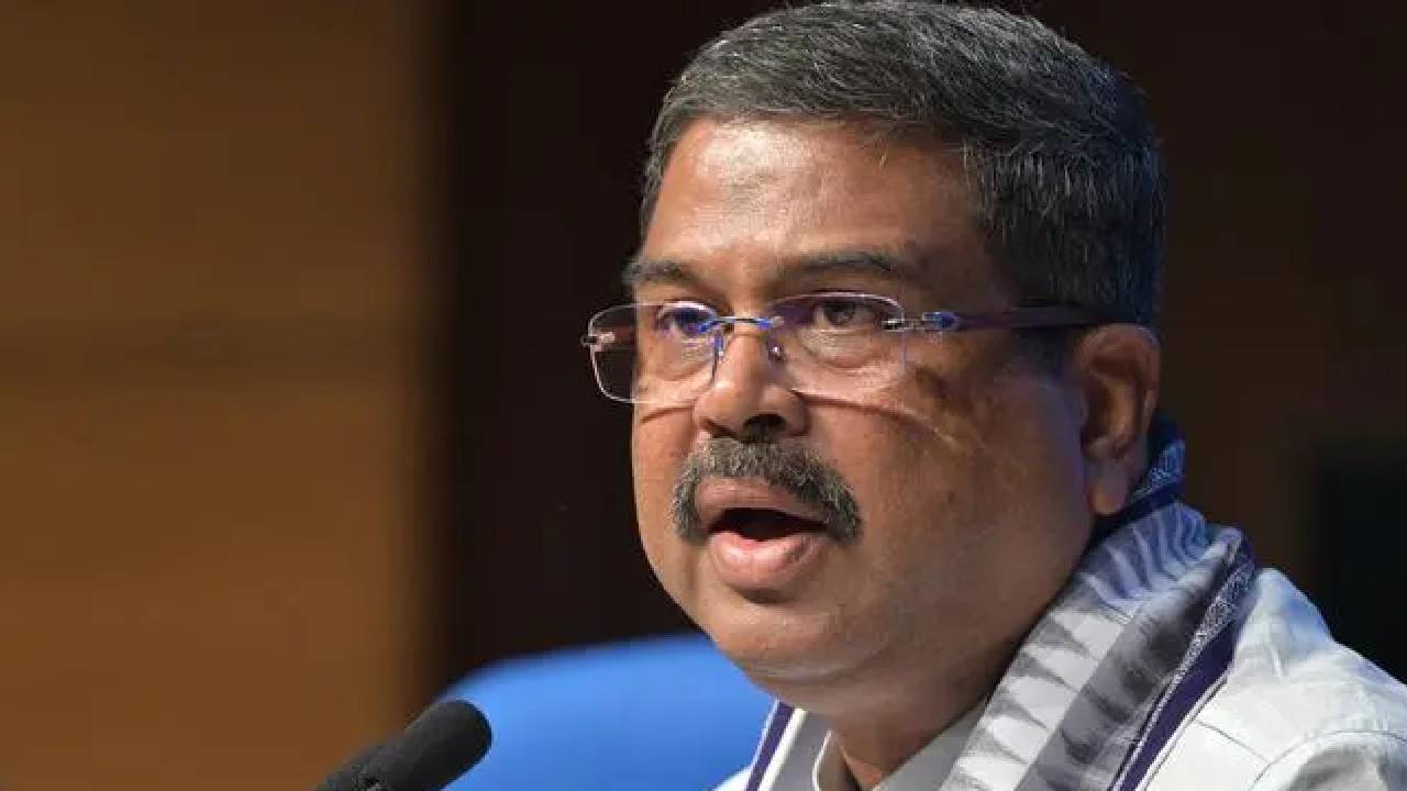 Dharmendra Resign