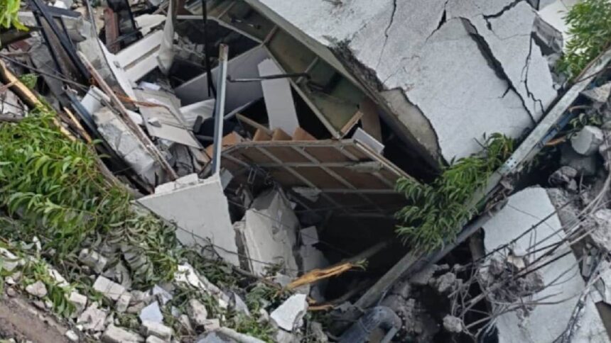 Pune building collapse