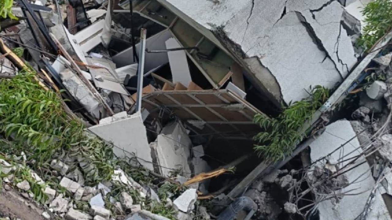 Pune building collapse