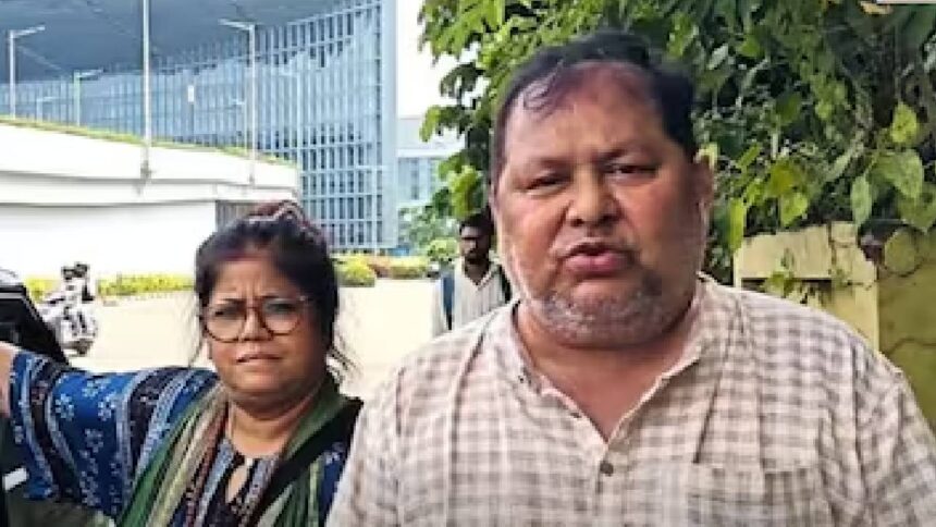 Kharaj Mukherjee