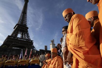 Eiffel Tower Strike
