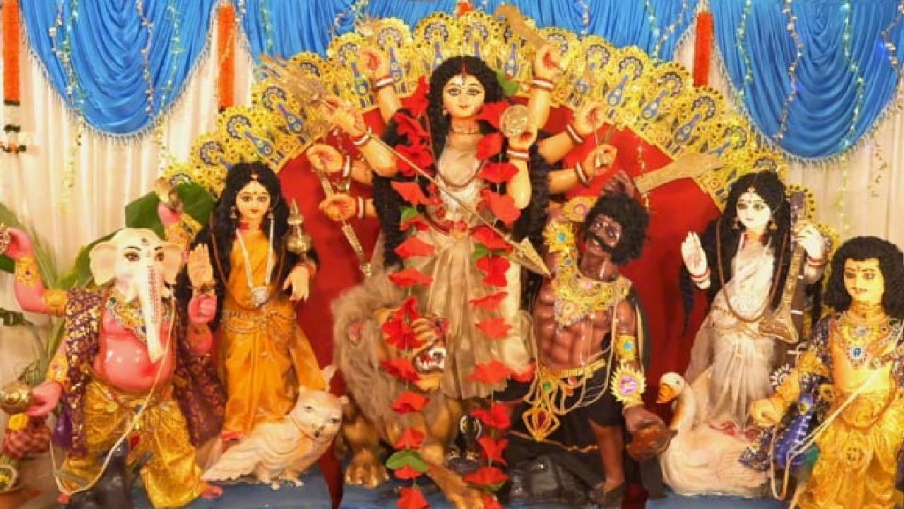 Pal Barir Durgapujo
